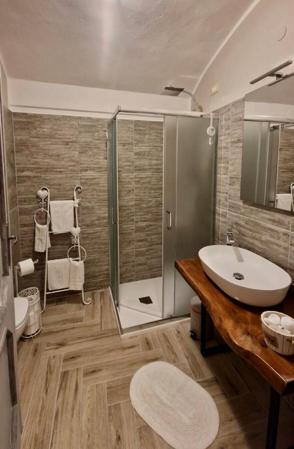 Domo 'E Sa Rosa Hotel Bosa Ngoại thất bức ảnh