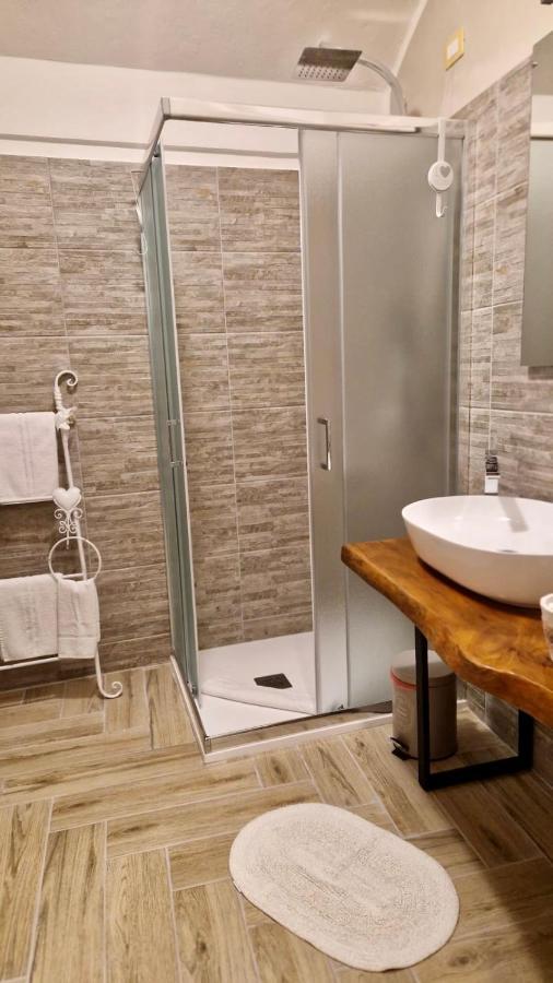 Domo 'E Sa Rosa Hotel Bosa Ngoại thất bức ảnh