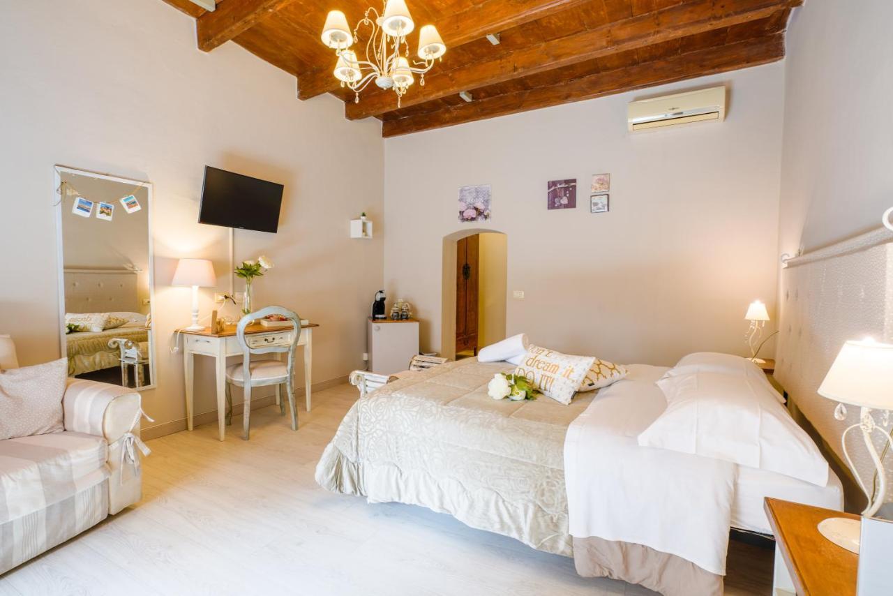 Domo 'E Sa Rosa Hotel Bosa Ngoại thất bức ảnh