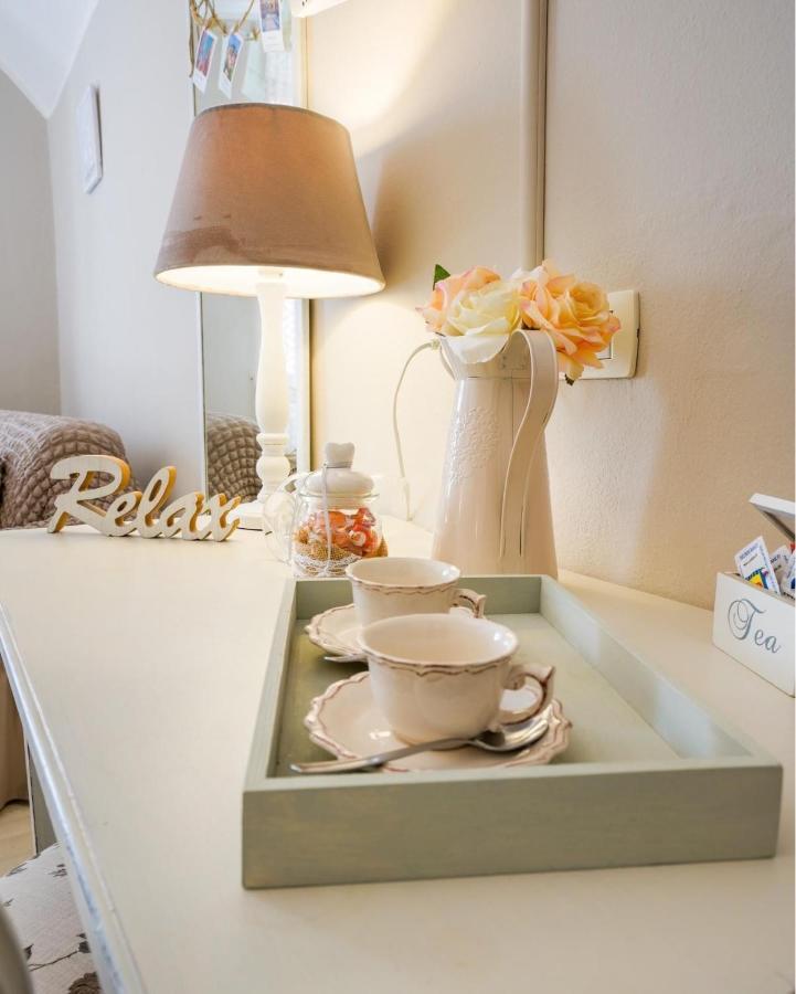 Domo 'E Sa Rosa Hotel Bosa Ngoại thất bức ảnh