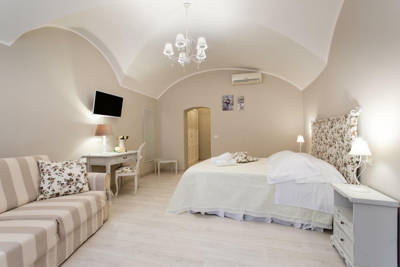 Domo 'E Sa Rosa Hotel Bosa Ngoại thất bức ảnh