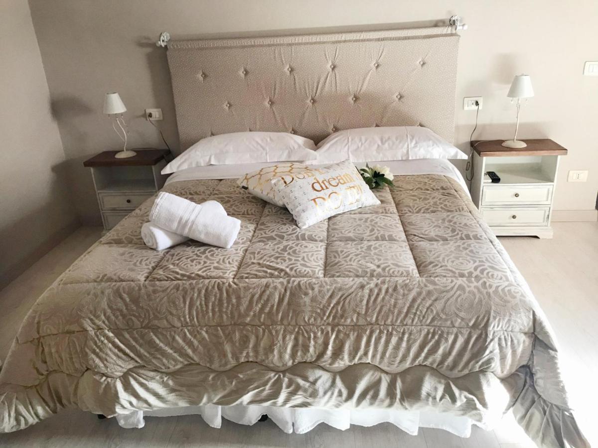 Domo 'E Sa Rosa Hotel Bosa Ngoại thất bức ảnh